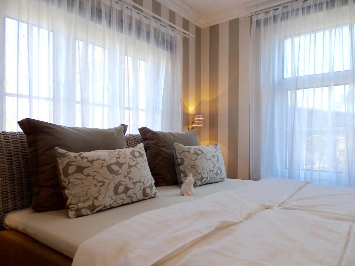 Strandhotel Villa Louisa & Appartementhaeuser Villa Josephine Und Villa Christine Juliusruh Eksteriør bilde