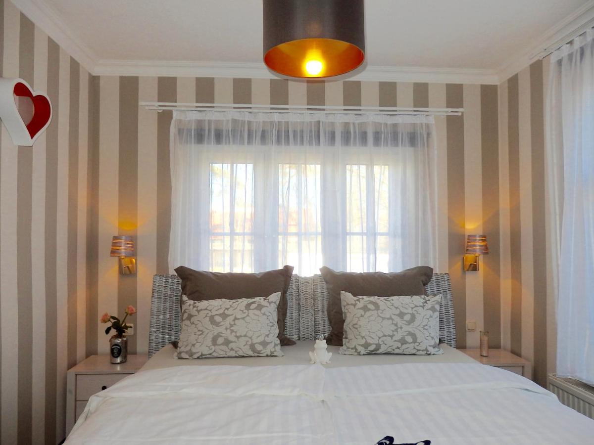 Strandhotel Villa Louisa & Appartementhaeuser Villa Josephine Und Villa Christine Juliusruh Eksteriør bilde